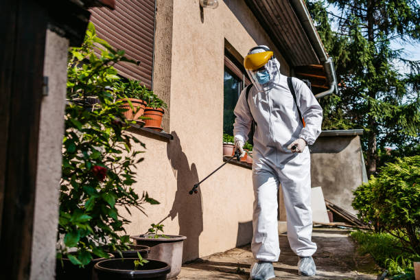 Best Mosquito Control Services  in Su Oswego, NY